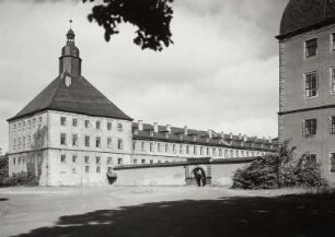Gotha. Schloss Friedenstein. Ansicht von Südosten mit Westturm