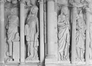 Gewändefigur