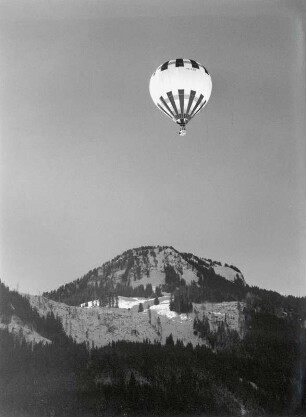 Heißluftballon über dem Imberger Horn
