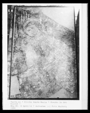 Fragment einer Heiligenfigur