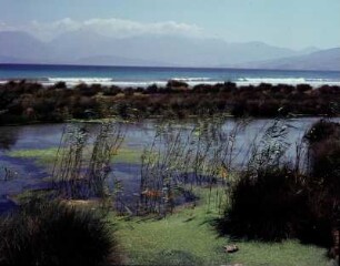 Gournia (Kreta). Mirabello-Golf bei Agios Nikolaos. Blick auf Sitía-Berge