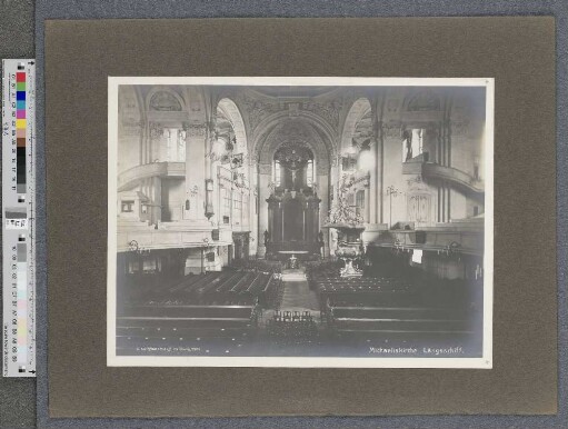 Die große Michaeliskirche, erbaut von Sonnin : Innenansicht, Längsschiff