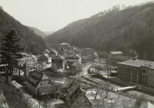 Tharandt, Blick von der Stadtkirche des Weißeritztal abwärts
