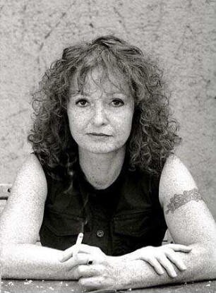 Vivian Naefe