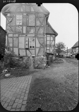 Bleicherode, Hauptstraße 131. Ehem. Kanzlei (um 1721). Giebelfront
