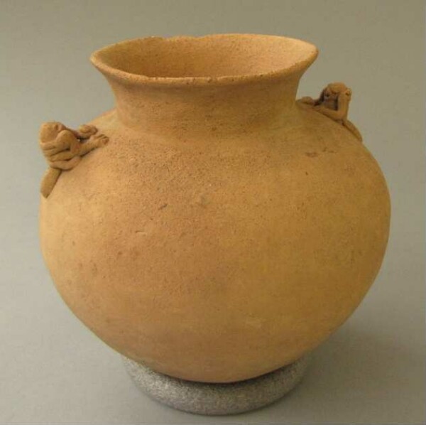 Clay vessel