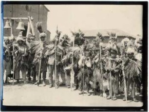 Maskenspiele der Gauchos. Fest Santa Barbara in Caraparí