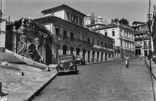Ouro Preto : Barocker Brunnen und Palast in Ouro Preto.