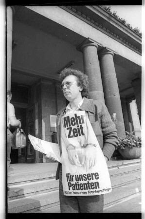 Kleinbildnegative: Protestaktion der ÖTV vor dem Rathaus Schöneberg, 1979