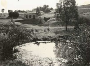 Altensalz. Salzwassertümpel, Brunenhäuschen, Bohrloch (Salzwassertümpel ist künstlicher Aufschluß der Saline im 17. Jh.)
