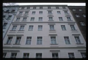Diapositive: Reichenberger Str. 72a, März und Dezember 1992