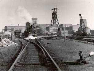Steinkohlenbergwerk Königsborn (Unna-Königsborn), Schachtanlage 2/5 in Kamen-Heeren