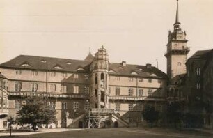 Schloß Hartenfels, Johann-Friedrich-Bau : Schloß Hartenfels, Südflügel mit Großem Wendelstein und doppelter Freitreppe