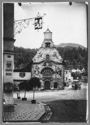 Spitalkirche Hl. Geist : Blick vom "Gasthaus zum Löwen" zur Spitalkirche Heiliger-Geist (1748-1750) und zur Lechbrücke