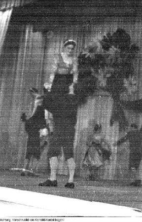 Dresden, Staatliches Volkskunstensemble der DDR. Darbietungen von Tänzern, Chor und Kapelle, April 1956