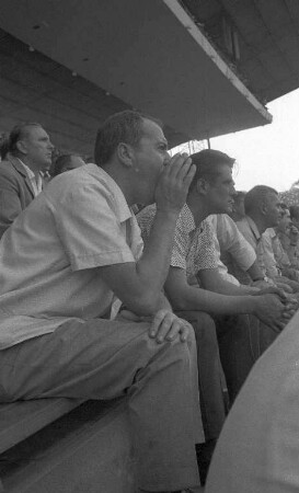 Fußballspiel KSC : Bayern-München im Wildparkstadion.