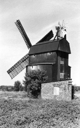 Elbe-Parey-Parey. Ogen Mühle, Paltrockmühle (ursprünglich Bockmühle, 1951 Umbau, 1983 durch Brand zerstört)
