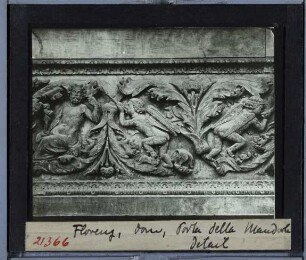 Florenz, S. Maria del Fiore (Dom),Florenz, S. Maria del Fiore, Porta della Mandorla (Nordseite) : Relief