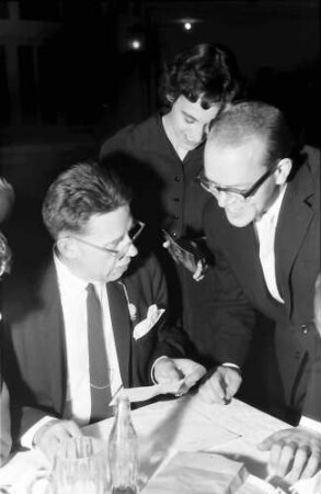 Nobelpreisträgertagung 1960 Mediziner; Maikäferrede: Philip S. Hench im Gespräch