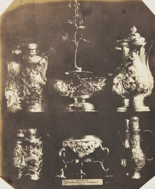 Sechs Silbergefäße, getrieben und im Rokoko-Stil, deutsche Arbeit, drei Fünftel Naturgröße, 18. Jahrhundert