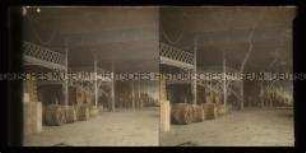 Lagerhalle mit Kisten und Fässern, Champagnerfabrik Mercier, Epernay
