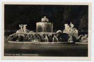 Wittelsbacherbrunnen in München bei Nacht