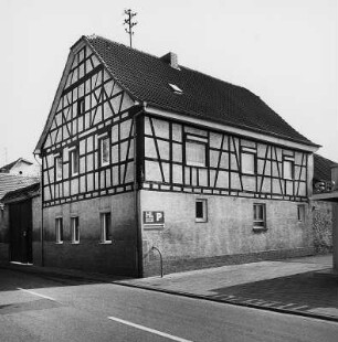 Fachwerkwohnhaus; Bickenbach, Darmstädter Straße 23
