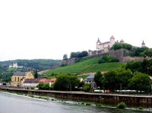 Würzburg: Mainhänge mit Käppele und Festung Marienberg