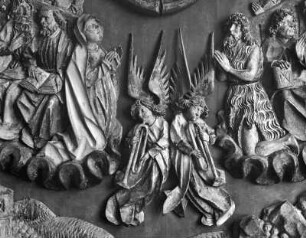Weltgericht (angeblich Rückwand eines Altares) : Weltgericht (angeblich Rückwand eines Altares). Holz, geschnitzt (1486/1500). Detail mit Betenden und Trompete blasenden Engeln. Klagenfurt, Landesmuseum für Kärnten