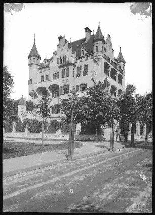 Karlsbad. Villa Ritter (1897; August Exter; Fritz Hessemer) in Westend