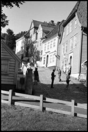 Bergen: vom Boot, Bergenhus [Gamle Bergen Museum]