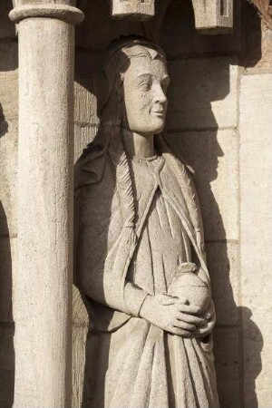 Südportal — Statue