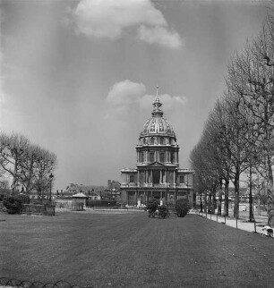 Der Invalidendom von Süden (Aufnahme im Rahmen der Fotokampagne im besetzten Frankreich)