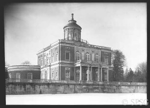 Potsdam, Marmorpalais, vom See aus, seitlich.