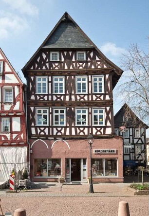''Zum Wilden Mann''; Grünberg, Marktplatz 5