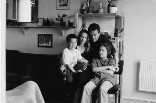 Familie Quintana (Schauspielerin, Regisseur) in ihrer Wohnung