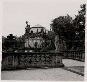 Dresden, Zwinger, Blick auf den Wallpavillon