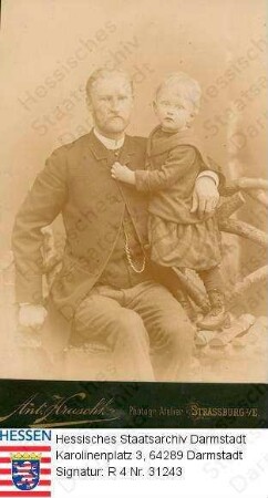 Carrière, Justus, Prof. Dr.phil. (1854-1893) / Porträt mit Sohn Ludwig (* 1884), Ludwig stehend, an sitzenden Vater gelehnt