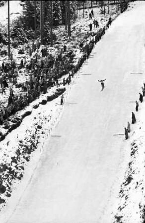 Neustadt: Deutsche Skimeisterschaften Nordische Kombination; große Schanze mit Spezialsprunglauf