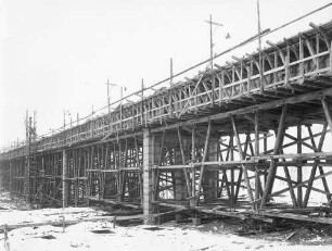 Beutenbachtalbrücke in km 577,862 Lehrgerüst und Überbauschalung