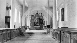 Langhaus und Chor der Kirche Hasenpoth