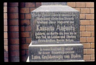 Hofdame Neindorff 14.4.76.
