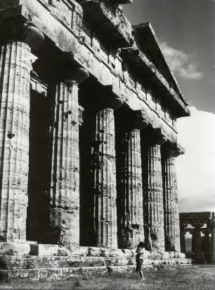 Ausgrabungsgelände von Paestum, Detail des Neptun Tempels