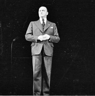 Scala: Carl Walter Popp konferiert