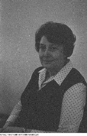 Verschiedene Veranstaltungen des Demokratischen Frauenbundes Deutschlands (DFD), Verleihung der Goldenen Nadel an Naumann, Salatzubereitungskurse, u.a., November 1964 & Bezirksdelegierten-Konferenz des Demokratischen Frauenbundes Deutschlands (DFD), April 1969