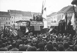 Radeberg, Ankunft von sowjetischen Mähdreschern, Einsatz der Mähdrescher auf dem Volksgut (VG) Seifersdorf, Juli 1952
