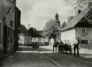 Geising, Hauptstraße : Geising. Hauptstraße, Blick nach Norden gegen den Turm der Stadtkirche