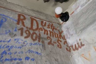 Raum 207 Ostwand 38