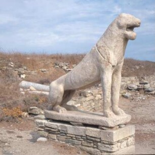 Delos. Naxischer Löwe, 7. Jh. v. Chr., an der antiken Prozessionsstraße zum Heiligen See