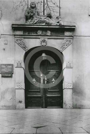Portal und Haustür von Bürgerhaus Spieringstr. 23 in Elbing